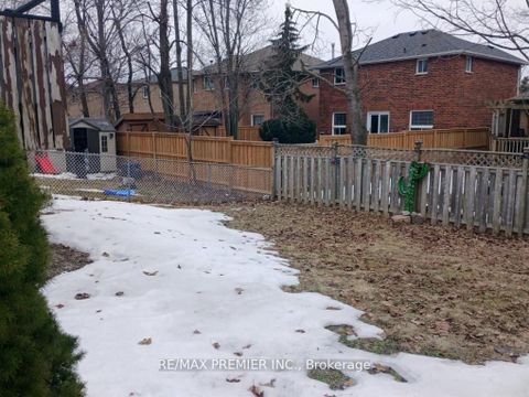 Photo 44 at 203 Burns Circle, Northwest, Barrie