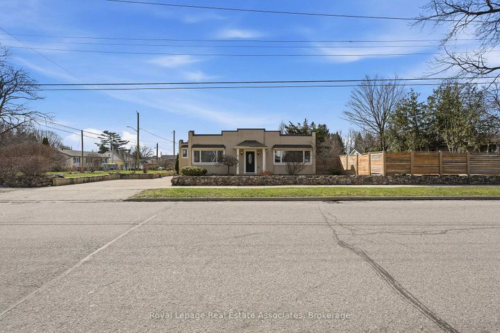 Photo 0 at 56 King Street, Georgetown, Halton Hills