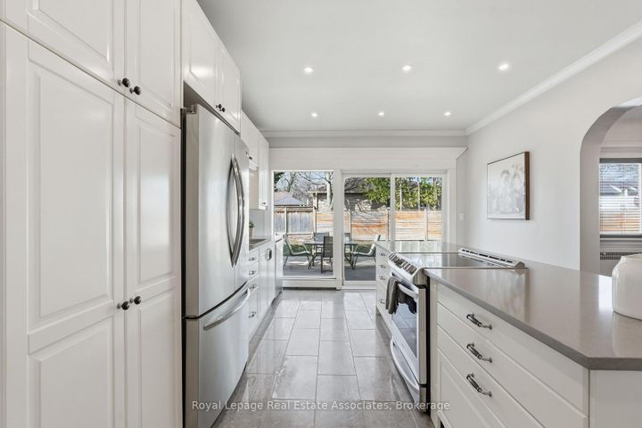 Photo 17 at 56 King Street, Georgetown, Halton Hills