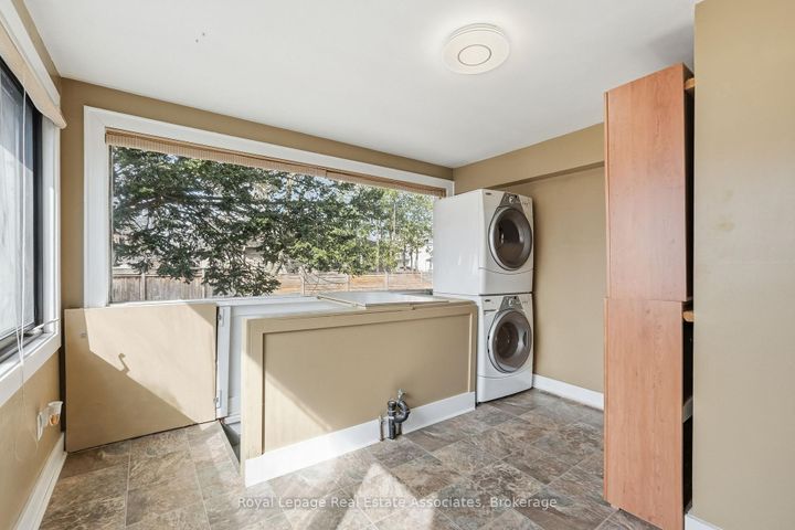 Photo 34 at 56 King Street, Georgetown, Halton Hills