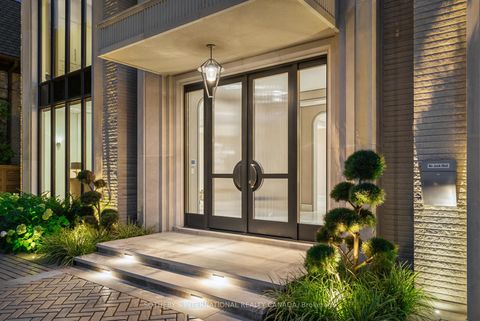 Photo 4 at 84 Old Forest Hill Road, Forest Hill South, Toronto