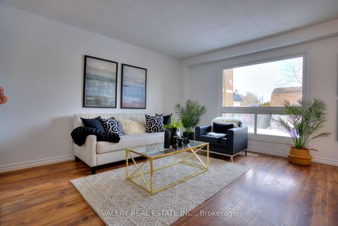 Photo 2 at 24 Lampman Ln Lane, Letitia Heights, Barrie