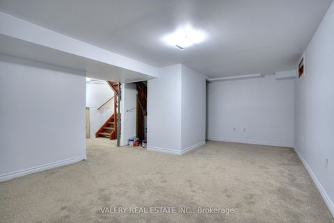 Photo 40 at 24 Lampman Ln Lane, Letitia Heights, Barrie