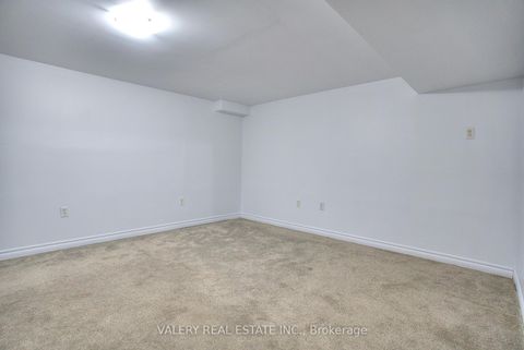 Photo 42 at 24 Lampman Ln Lane, Letitia Heights, Barrie