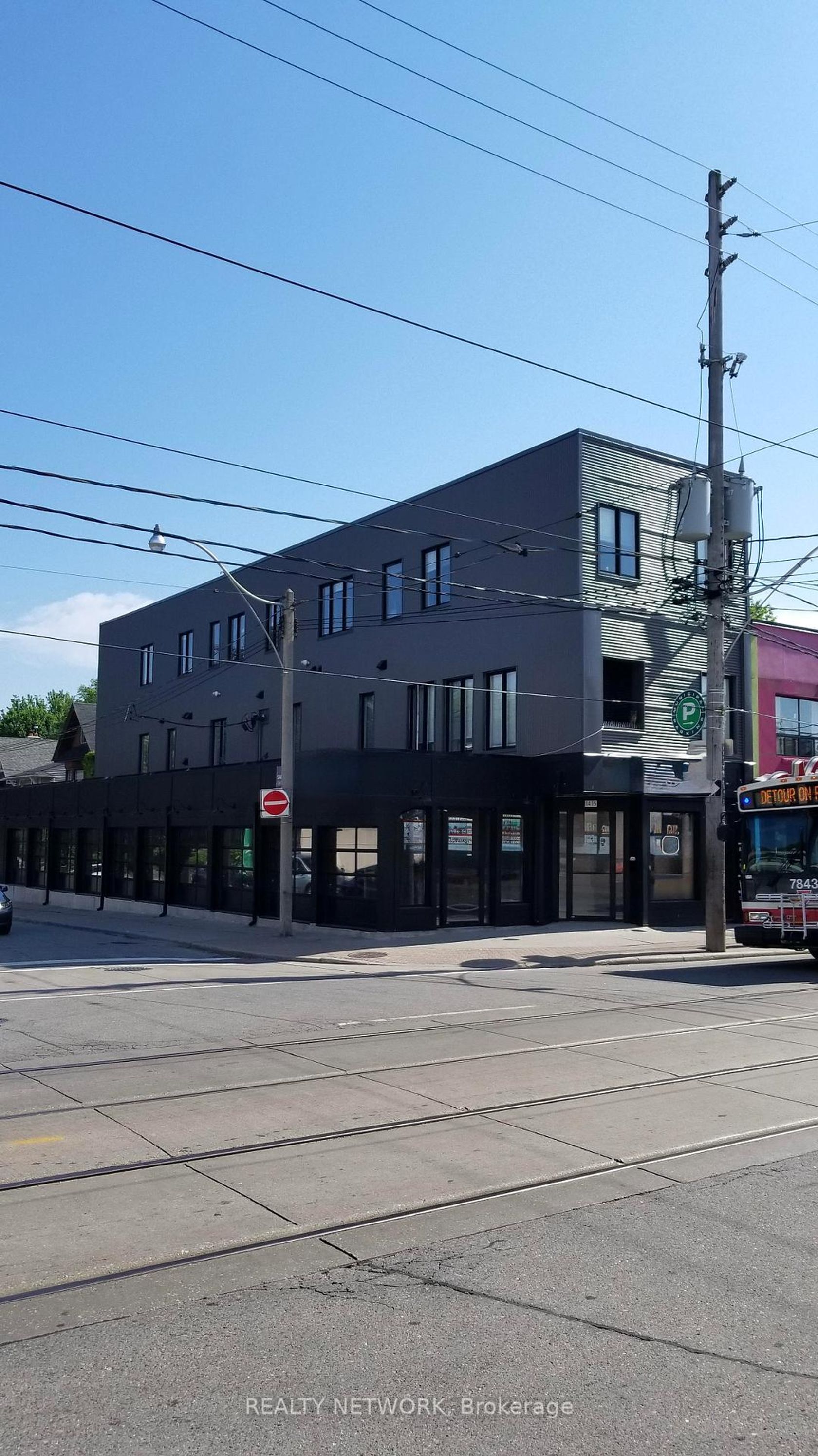 1415 Gerrard Street E, Coxwell, Toronto photo number 2