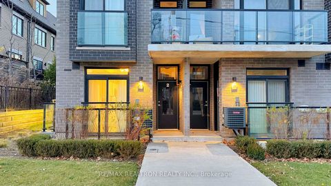 Photo 11 at TH 1 - 260 Finch Avenue E, Newtonbrook East, Toronto