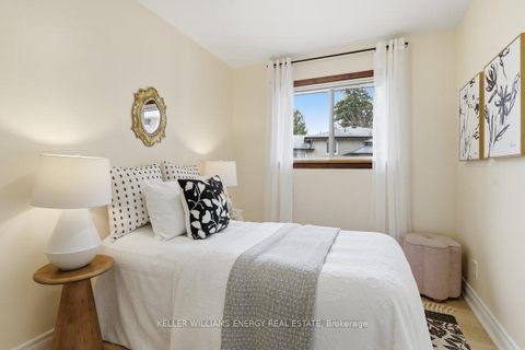 Photo 14 at 36 Stonefield Crescent, Morningside, Toronto