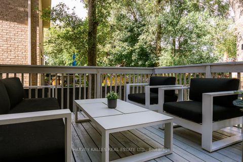 Photo 23 at 190 Carmichael Avenue, Nortown, Toronto