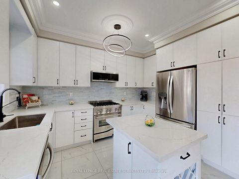 Photo 9 at 1158 Atkins Drive, Wyndham, Newmarket