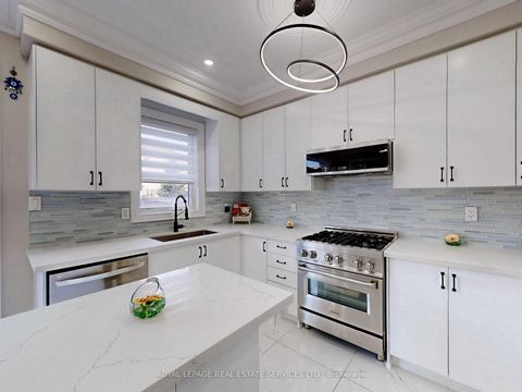 Photo 10 at 1158 Atkins Drive, Wyndham, Newmarket