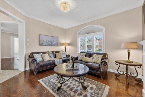 Photo 7 at 2 Adam Ernst Court, Vellore Village, Vaughan