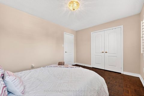 Photo 24 at 2 Adam Ernst Court, Vellore Village, Vaughan