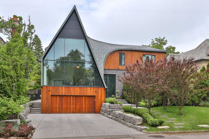 Photo 2 at 108 Stratford Crescent, York Mills, Toronto