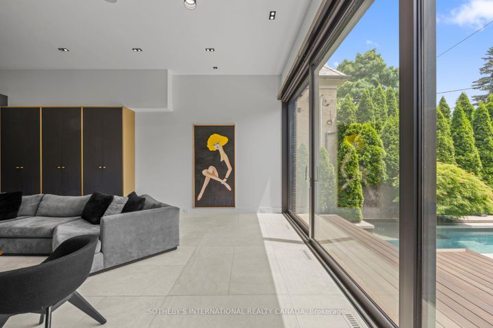 Photo 8 at 108 Stratford Crescent, York Mills, Toronto