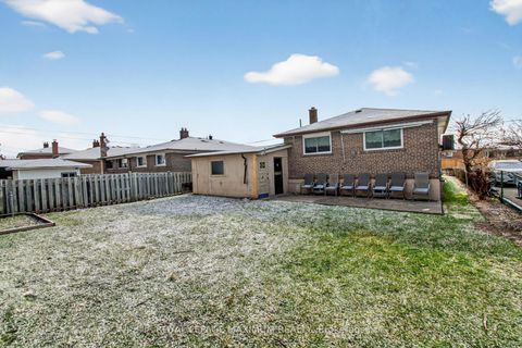 Photo 28 at 94 Goldsboro Road, Humber Summit, Toronto