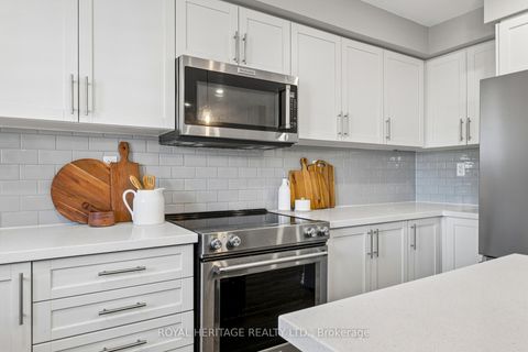 Photo 12 at 54 Streathern Way, Bowmanville, Clarington