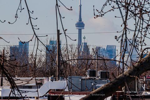 Photo 14 at 89 Gainsborough Road, Woodbine Corridor, Toronto