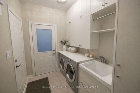 Photo 6 at 32 Rock Elm Court, Patterson, Vaughan