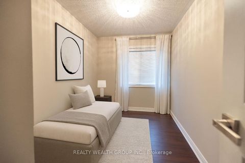 Photo 18 at 32 Rock Elm Court, Patterson, Vaughan