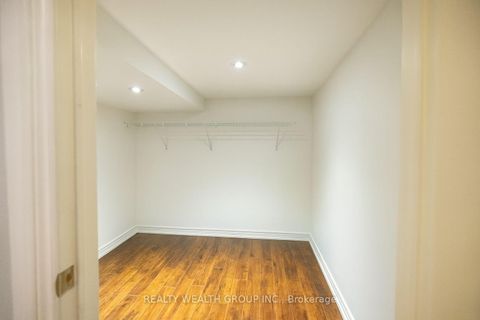 Photo 23 at 32 Rock Elm Court, Patterson, Vaughan