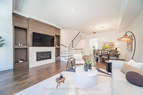 Photo 11 at 2462 Bayview Avenue, York Mills, Toronto