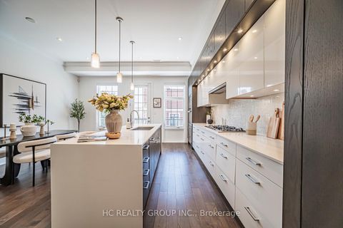 Photo 20 at 2462 Bayview Avenue, York Mills, Toronto