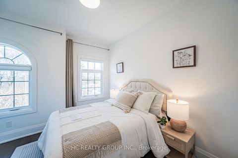 Photo 33 at 2462 Bayview Avenue, York Mills, Toronto