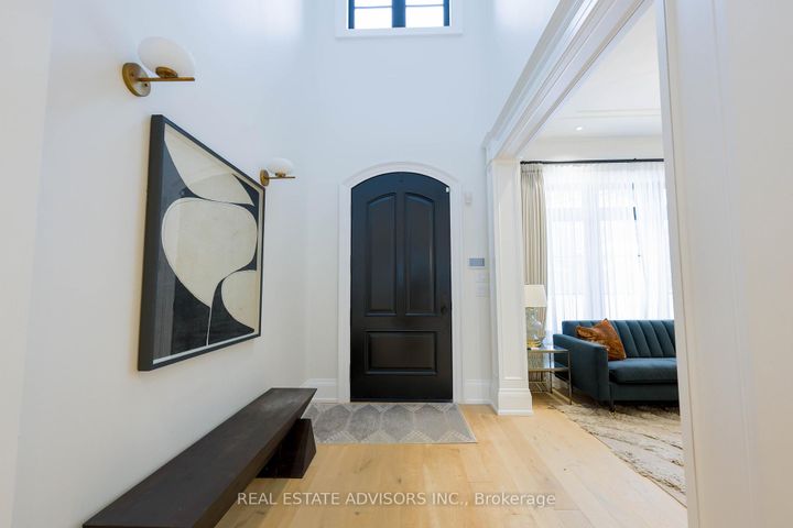 Photo 3 at 20 Arrowstook Road, Bayview Village, Toronto