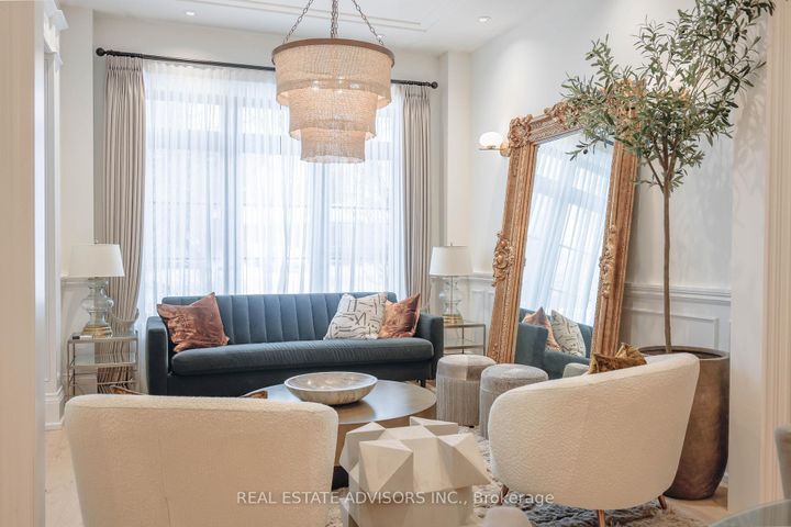 Photo 4 at 20 Arrowstook Road, Bayview Village, Toronto