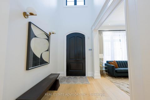 Photo 3 at 20 Arrowstook Road, Bayview Village, Toronto