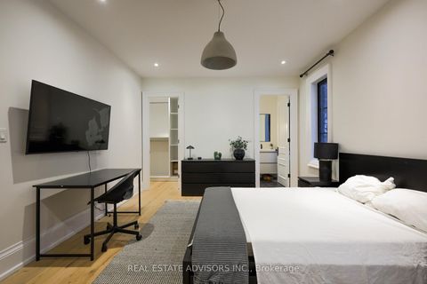 Photo 29 at 20 Arrowstook Road, Bayview Village, Toronto