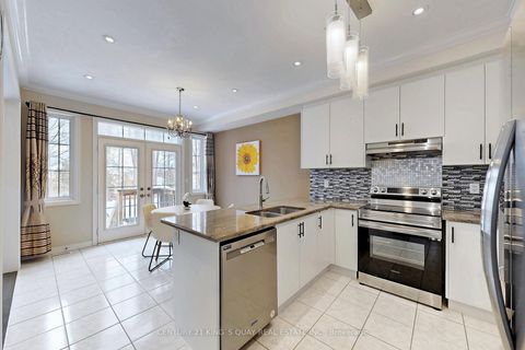 Photo 6 at 521 Mcgregor farm Trail, Glenway Estates, Newmarket