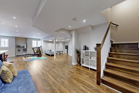 Photo 25 at 521 Mcgregor farm Trail, Glenway Estates, Newmarket