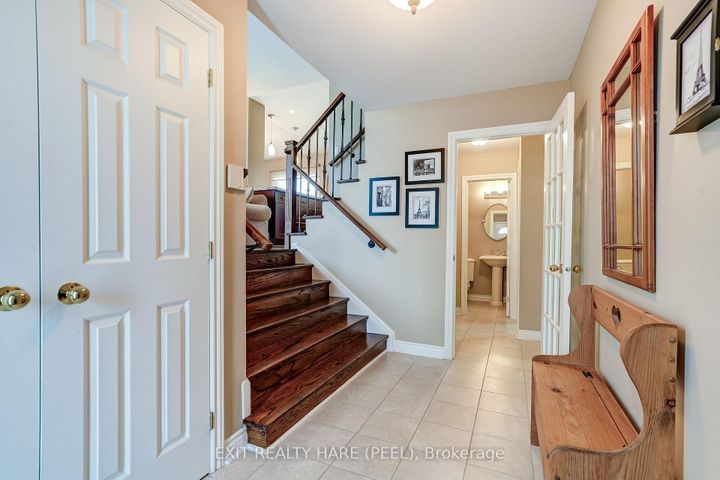 Photo 5 at 29 Trotters Lane, Brampton South, Brampton