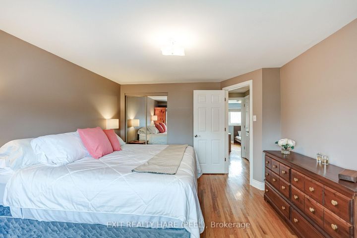 Photo 19 at 29 Trotters Lane, Brampton South, Brampton