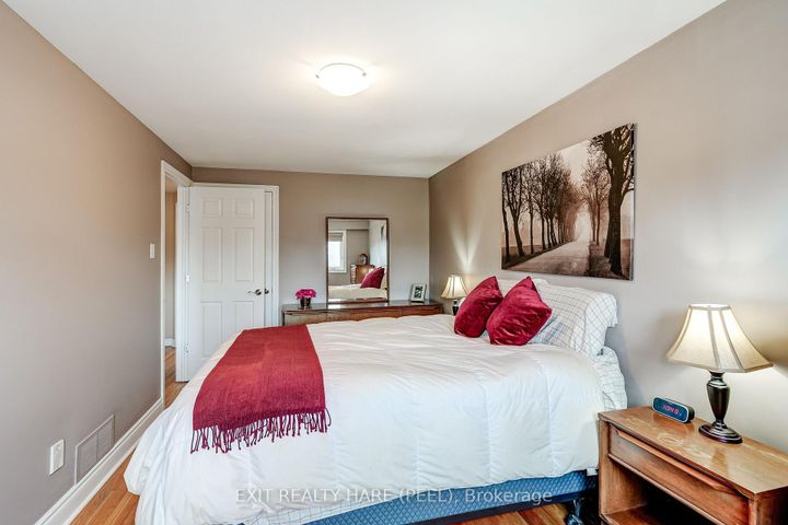 Photo 21 at 29 Trotters Lane, Brampton South, Brampton