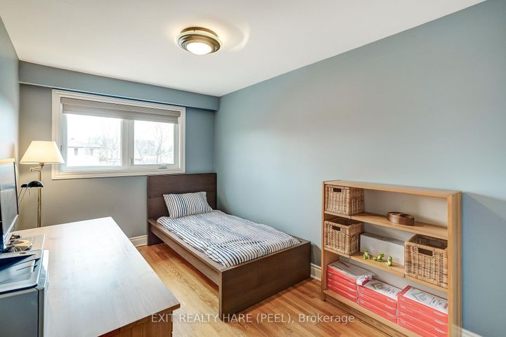 Photo 22 at 29 Trotters Lane, Brampton South, Brampton