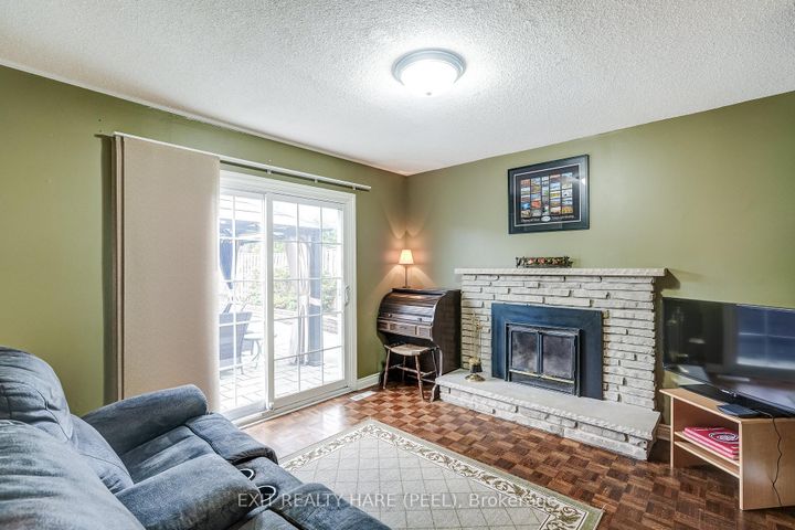 Photo 24 at 29 Trotters Lane, Brampton South, Brampton