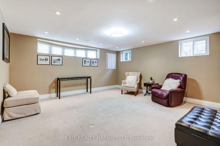 Photo 26 at 29 Trotters Lane, Brampton South, Brampton