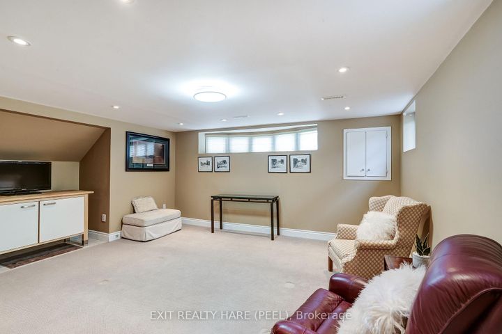 Photo 29 at 29 Trotters Lane, Brampton South, Brampton