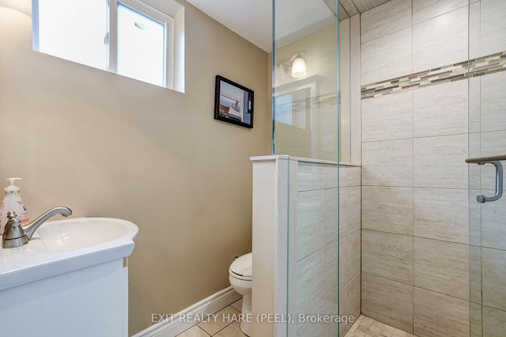 Photo 30 at 29 Trotters Lane, Brampton South, Brampton