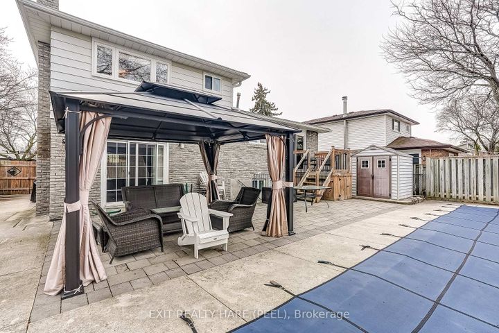 Photo 37 at 29 Trotters Lane, Brampton South, Brampton