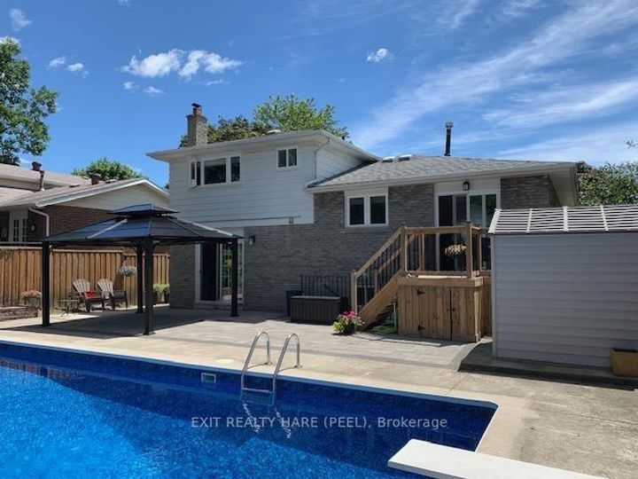 Photo 42 at 29 Trotters Lane, Brampton South, Brampton