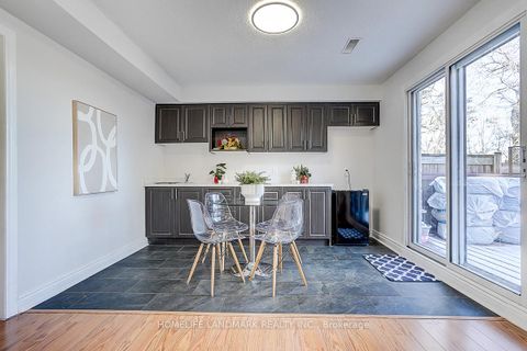 Photo 5 at 40 Henderson Drive, Aurora Highlands, Aurora