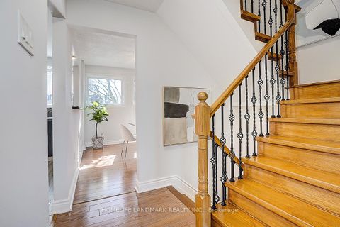 Photo 10 at 40 Henderson Drive, Aurora Highlands, Aurora