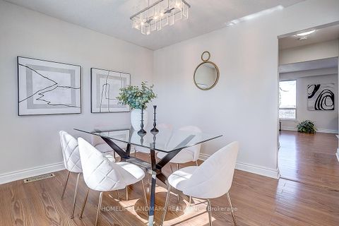 Photo 13 at 40 Henderson Drive, Aurora Highlands, Aurora