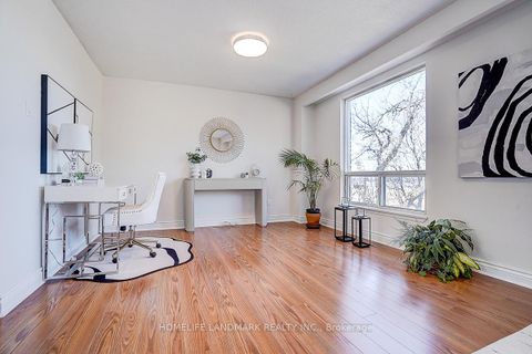 Photo 20 at 40 Henderson Drive, Aurora Highlands, Aurora