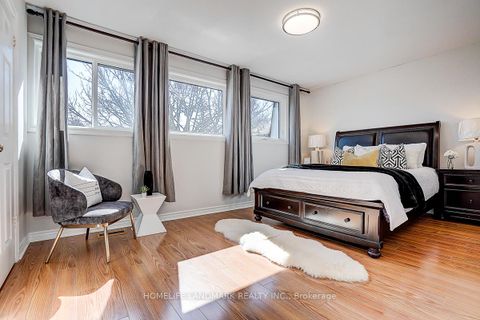 Photo 24 at 40 Henderson Drive, Aurora Highlands, Aurora