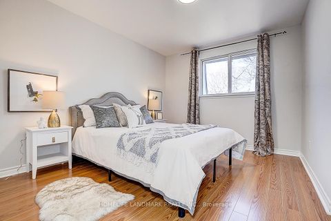 Photo 26 at 40 Henderson Drive, Aurora Highlands, Aurora