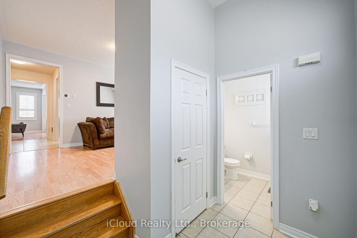 Photo 1 at 29 Teal Crest Circle, Credit Valley, Brampton